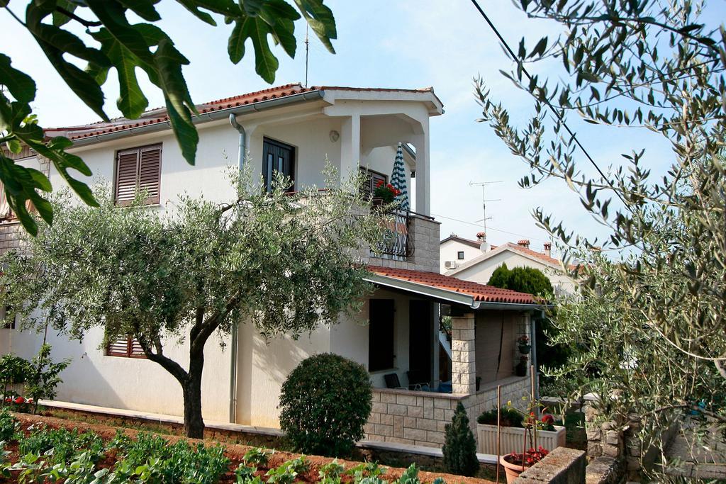 Apartments Graziella Porec Exterior photo