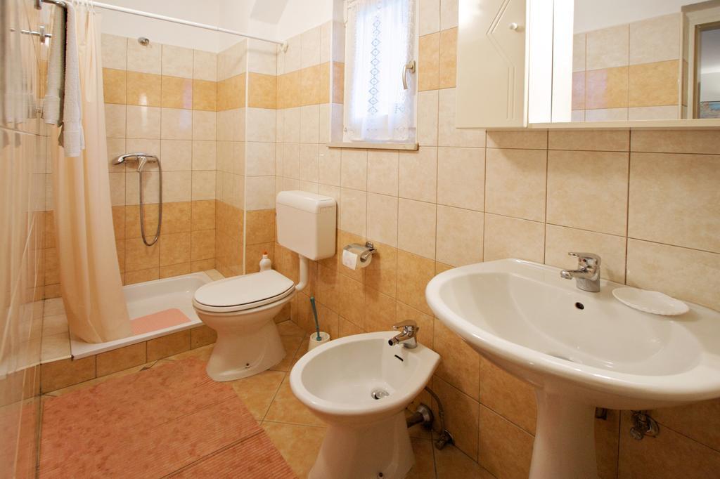 Apartments Graziella Porec Exterior photo