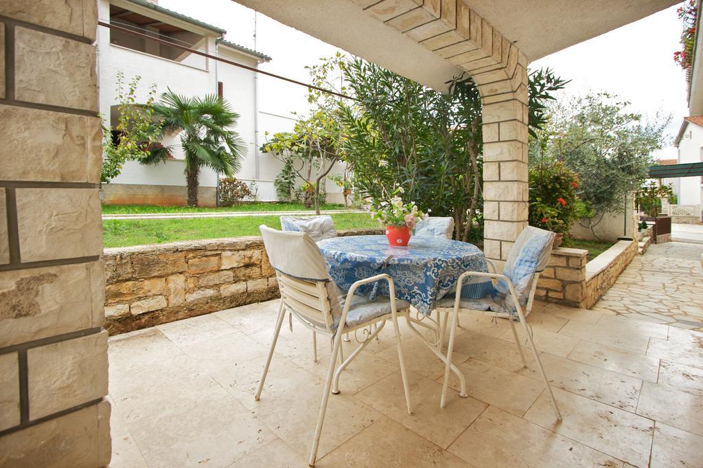 Apartments Graziella Porec Exterior photo